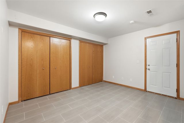 6 Ashford Place, Iowa City, IA 52245