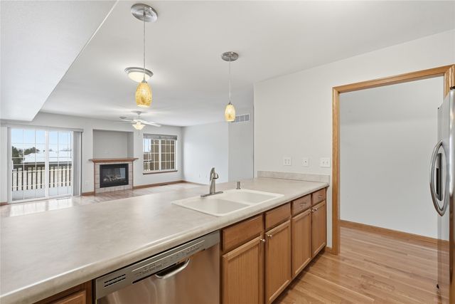 6 Ashford Place, Iowa City, IA 52245