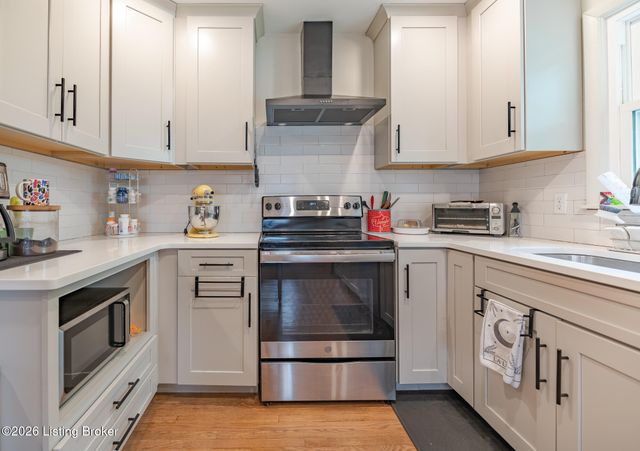3618 Glencreek Ln, Louisville, KY 40218
