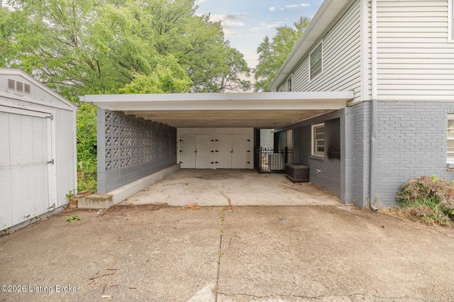 3618 Glencreek Ln, Louisville, KY 40218