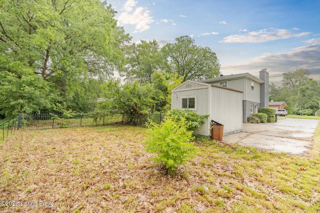 3618 Glencreek Ln, Louisville, KY 40218
