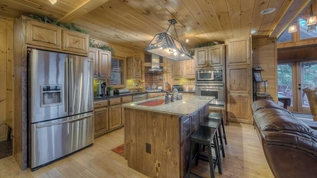 173 Sunrock Mountain Trail, Blue Ridge, GA 30513