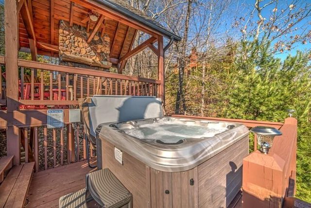 173 Sunrock Mountain Trail, Blue Ridge, GA 30513