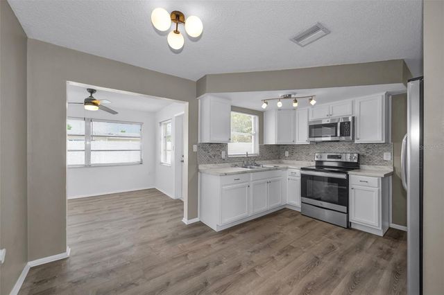 8053 DEDHAM DRIVE, Port Richey, FL 34668