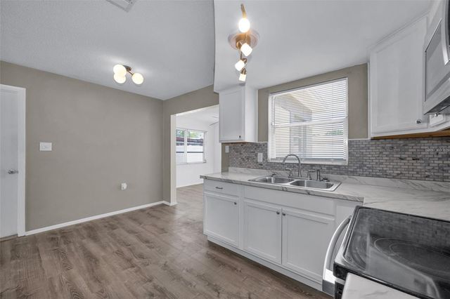 8053 DEDHAM DRIVE, Port Richey, FL 34668