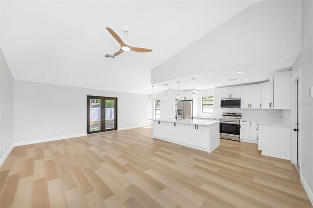 8315 N TEMPLE PLACE, Tampa, FL 33617