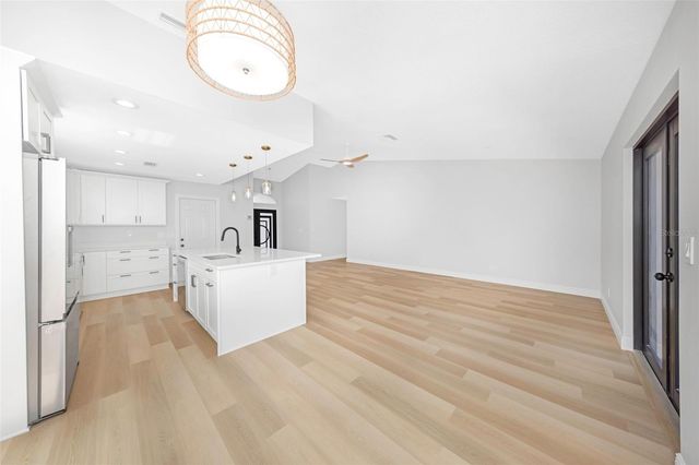 8315 N TEMPLE PLACE, Tampa, FL 33617