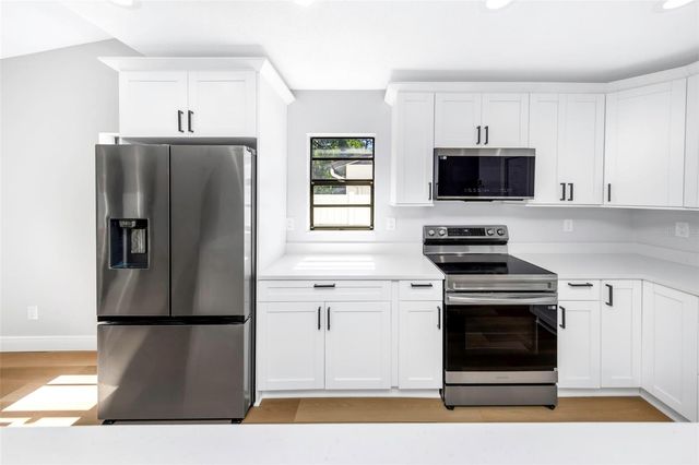 8315 N TEMPLE PLACE, Tampa, FL 33617