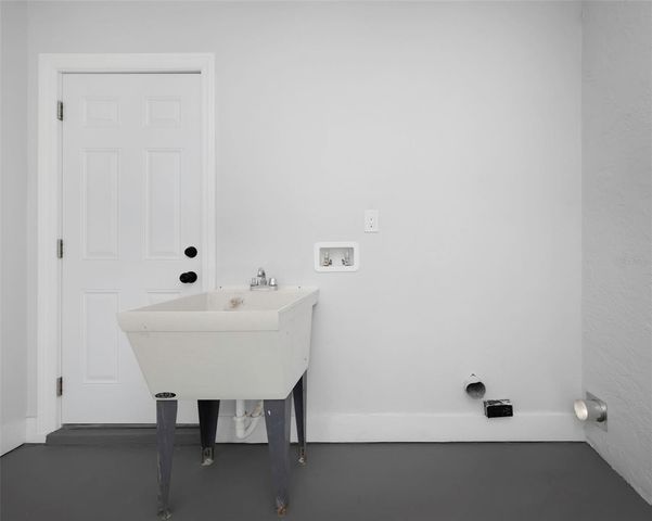 8315 N TEMPLE PLACE, Tampa, FL 33617