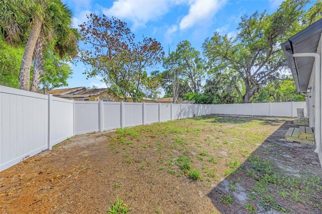 8315 N TEMPLE PLACE, Tampa, FL 33617