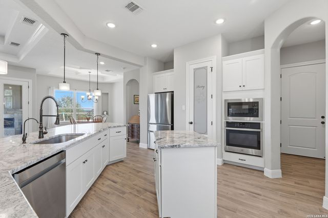 136 Vista View Pl, Spring Branch, TX 78070