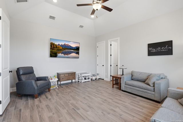 136 Vista View Pl, Spring Branch, TX 78070