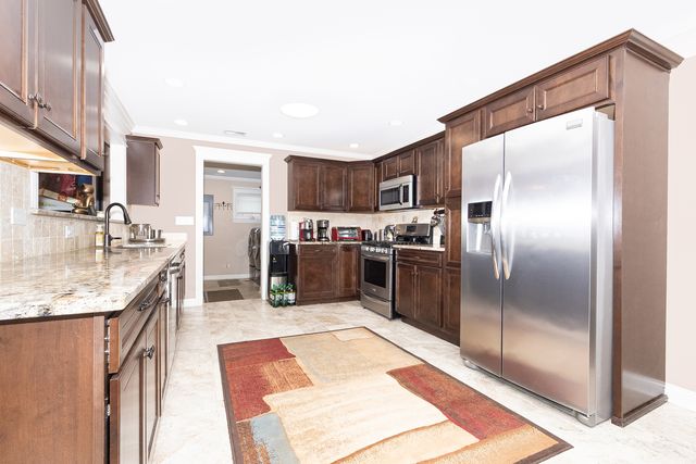 6116 W 94th Street, Oak Lawn, IL 60453
