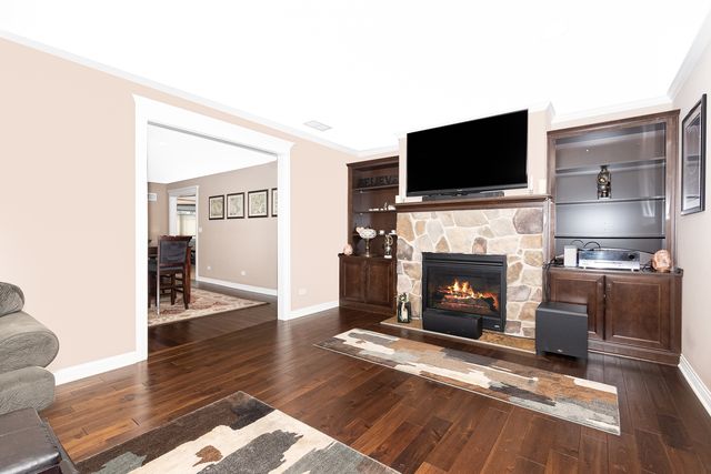 6116 W 94th Street, Oak Lawn, IL 60453