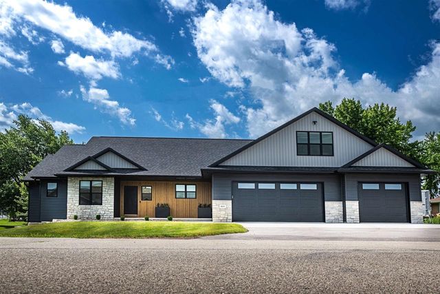 805 E EVERGREEN DRIVE, Kaukauna, WI 54130