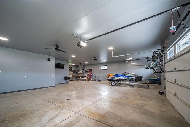 805 E EVERGREEN DRIVE, Kaukauna, WI 54130