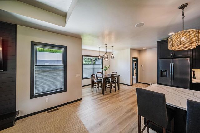 805 E EVERGREEN DRIVE, Kaukauna, WI 54130