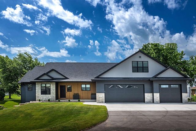 805 E EVERGREEN DRIVE, Kaukauna, WI 54130