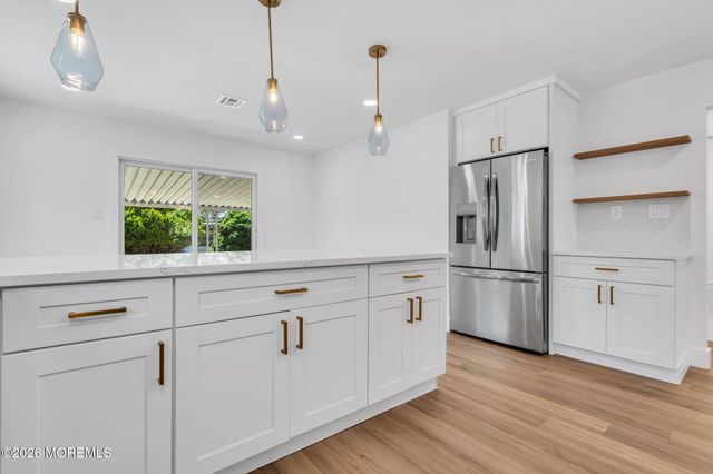 17 Christiansted Street, Toms River, NJ 08757