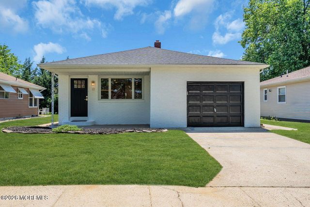 17 Christiansted Street, Toms River, NJ 08757
