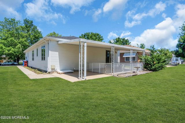 17 Christiansted Street, Toms River, NJ 08757