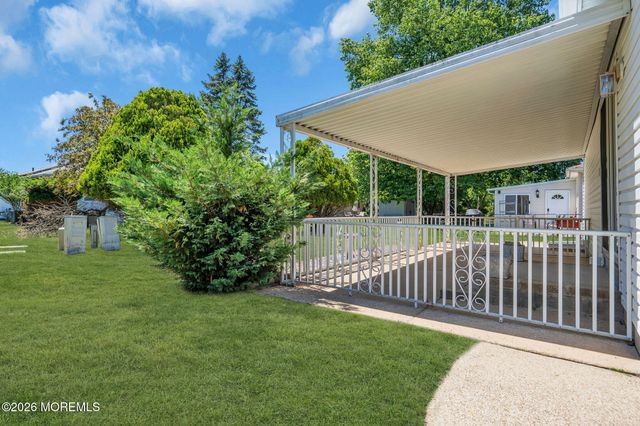17 Christiansted Street, Toms River, NJ 08757