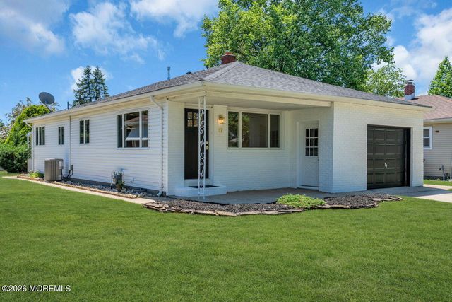 17 Christiansted Street, Toms River, NJ 08757