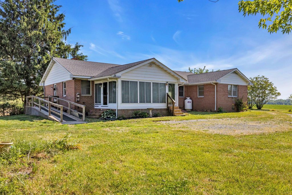 Image 12 of property listing at 24295 LANGFORD RD, Chestertown, MD 21620