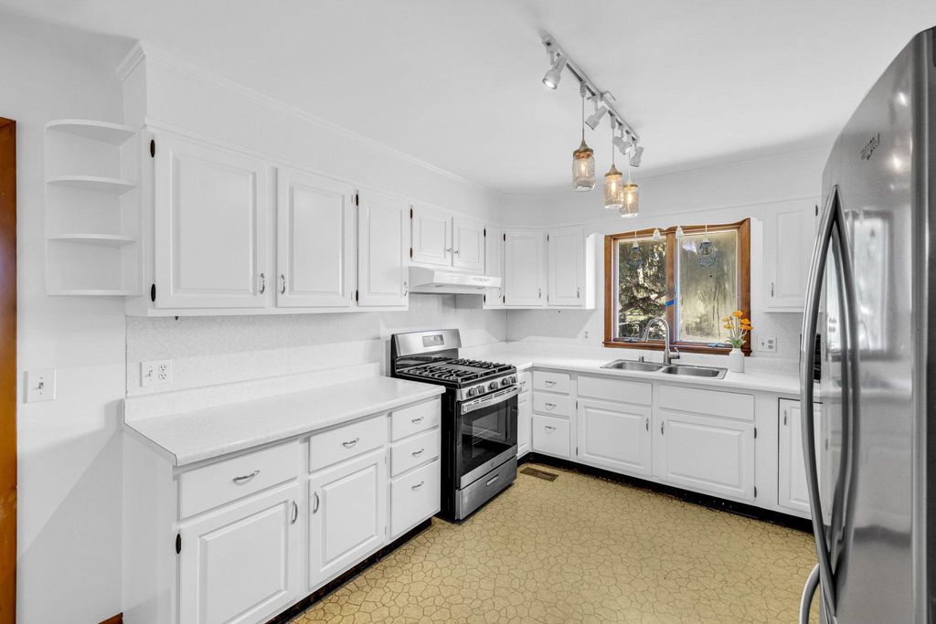 Image 20 of property listing at 24295 LANGFORD RD, Chestertown, MD 21620