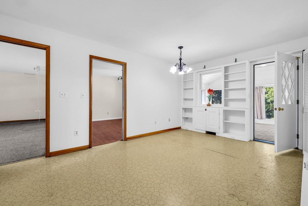 Image 22 of property listing at 24295 LANGFORD RD, Chestertown, MD 21620