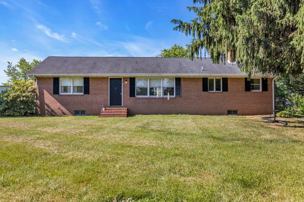 Image 5 of property listing at 24295 LANGFORD RD, Chestertown, MD 21620