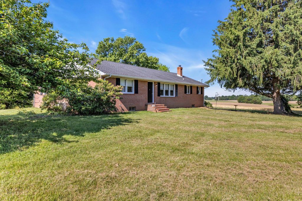 Image 6 of property listing at 24295 LANGFORD RD, Chestertown, MD 21620