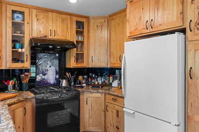 19520 Placer Hills Rd, Colfax, CA 95713