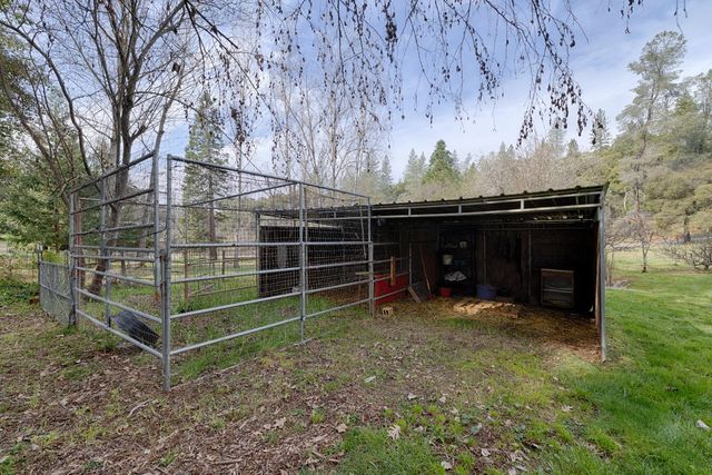 19520 Placer Hills Rd, Colfax, CA 95713