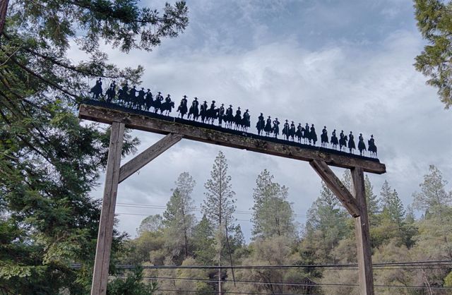 19520 Placer Hills Rd, Colfax, CA 95713