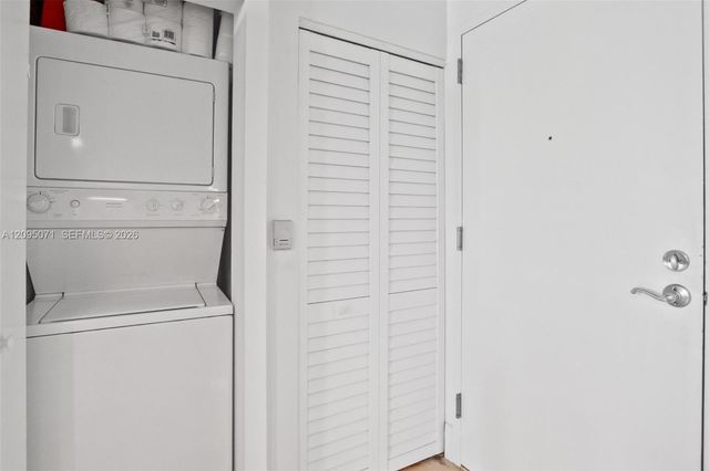 2001 Biscayne Boulevard 3405, Miami, FL 33137