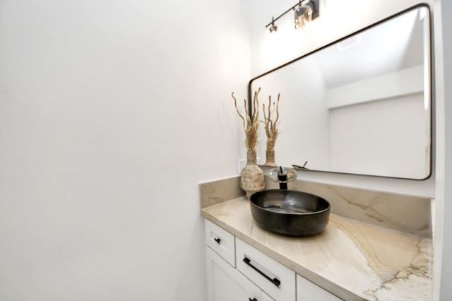 3520 Beauchamp Street, Houston, TX 77009