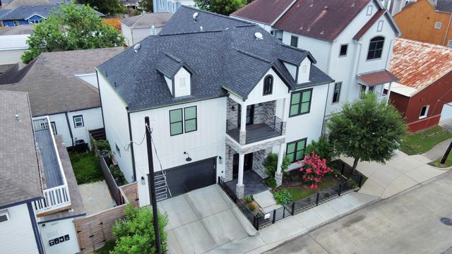 3520 Beauchamp Street, Houston, TX 77009