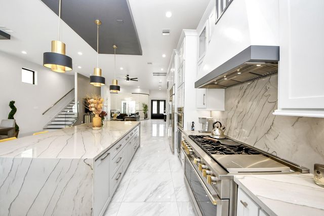 3520 Beauchamp Street, Houston, TX 77009