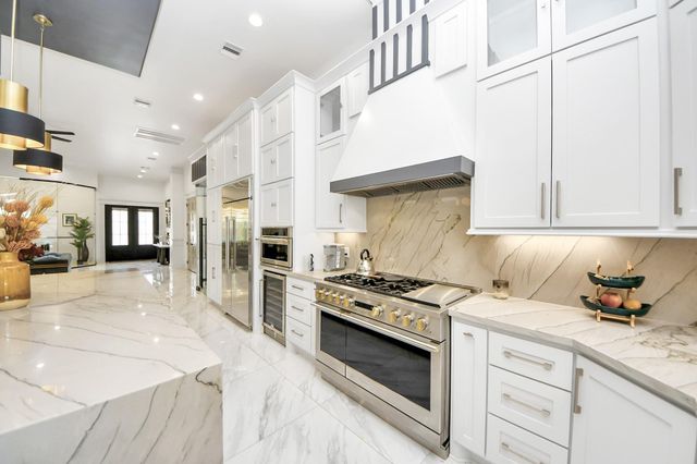 3520 Beauchamp Street, Houston, TX 77009