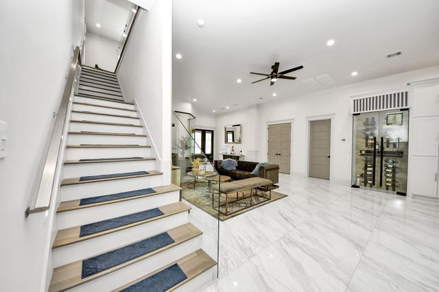 3520 Beauchamp Street, Houston, TX 77009