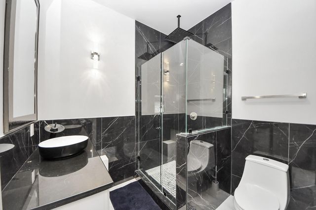 3520 Beauchamp Street, Houston, TX 77009