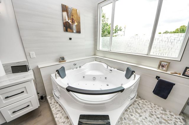 3520 Beauchamp Street, Houston, TX 77009