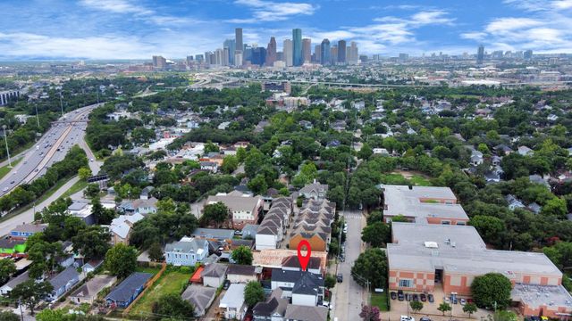3520 Beauchamp Street, Houston, TX 77009