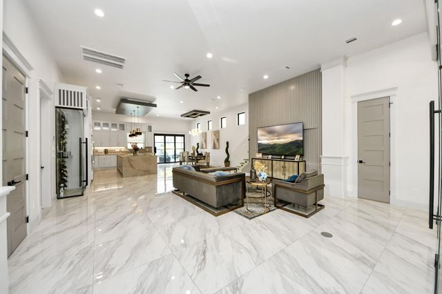 3520 Beauchamp Street, Houston, TX 77009