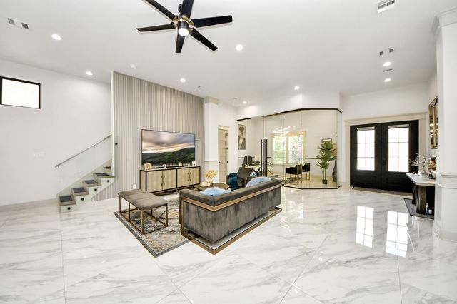 3520 Beauchamp Street, Houston, TX 77009