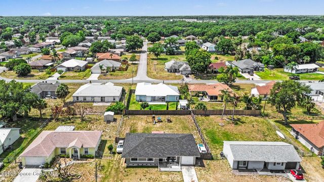 2140 Fallon Boulevard NE, Palm Bay, FL 32907