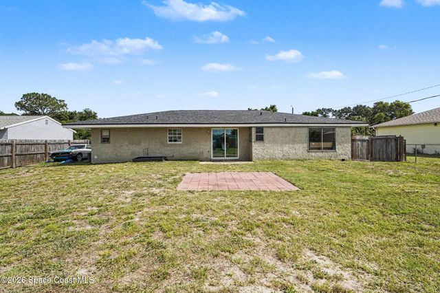 2140 Fallon Boulevard NE, Palm Bay, FL 32907