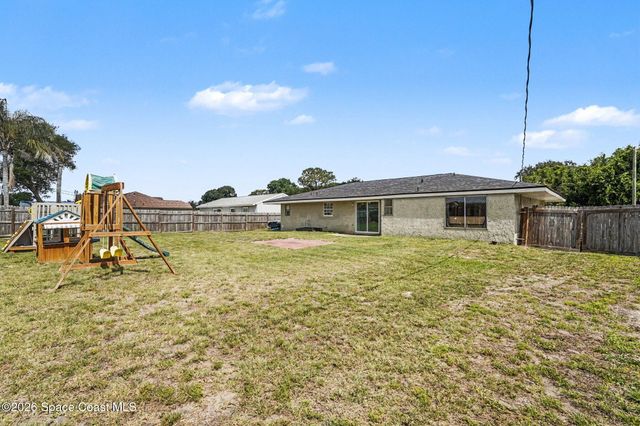 2140 Fallon Boulevard NE, Palm Bay, FL 32907
