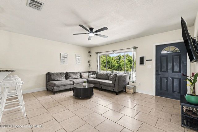 2140 Fallon Boulevard NE, Palm Bay, FL 32907